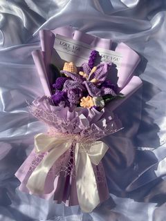 “Lolanthe” crochet bouquet