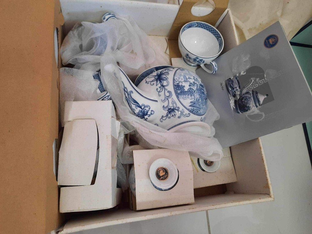Minh Long Vietnam Handmade tea set collection (Category: Coffee & Tea Tableware) located in Manila. Submitted by csrtechsol61982 (Listing ID 1292895688, Image 3). Description: .