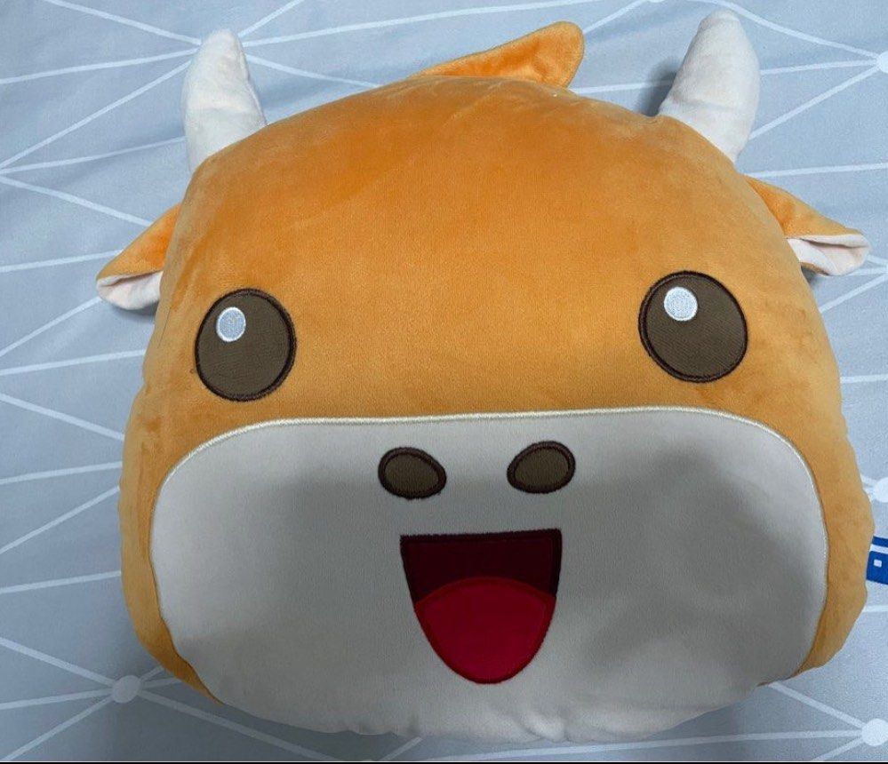 Moo Moo hug hug bolster cushion