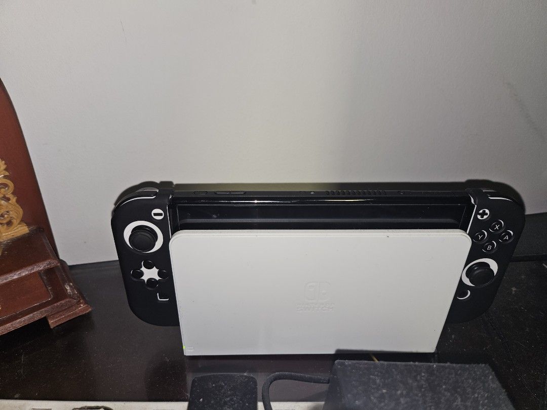 Jailbroken nintendo top switch for sale