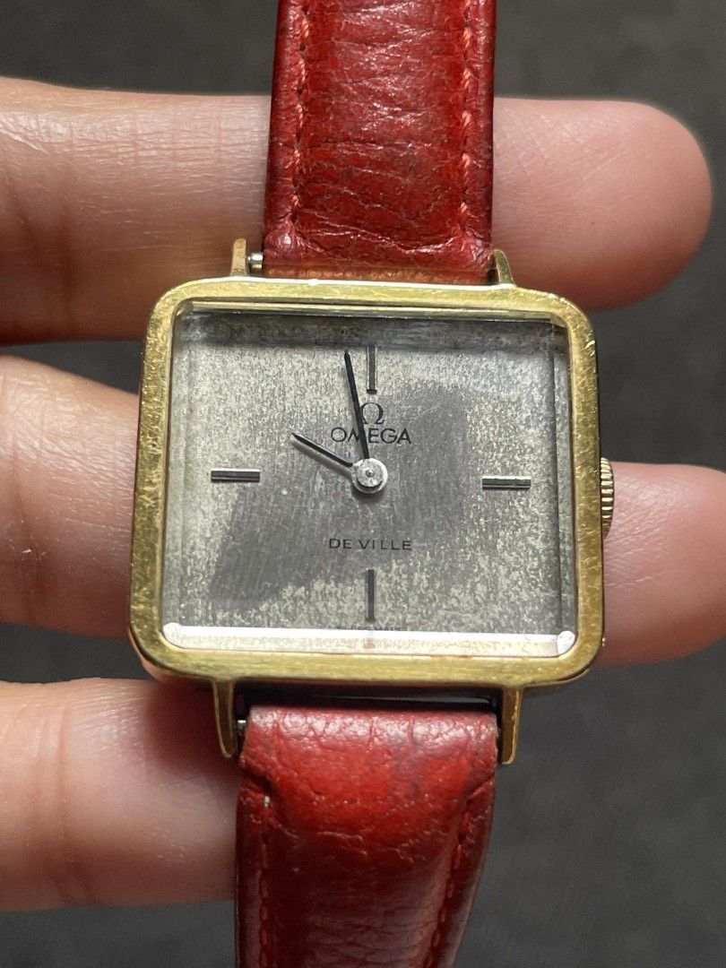 Omega De Ville (Category: Luxury Watches) located in Taguig. Submitted by tester1x (Listing ID 1292893449, Image 2). Description: AS IS (either working or not, either need service or some replacement) BUY AT YOUR OWN RISK! Omega De Ville L - 23.3MM W - 26.2MM Replacement Strap & Buckle.