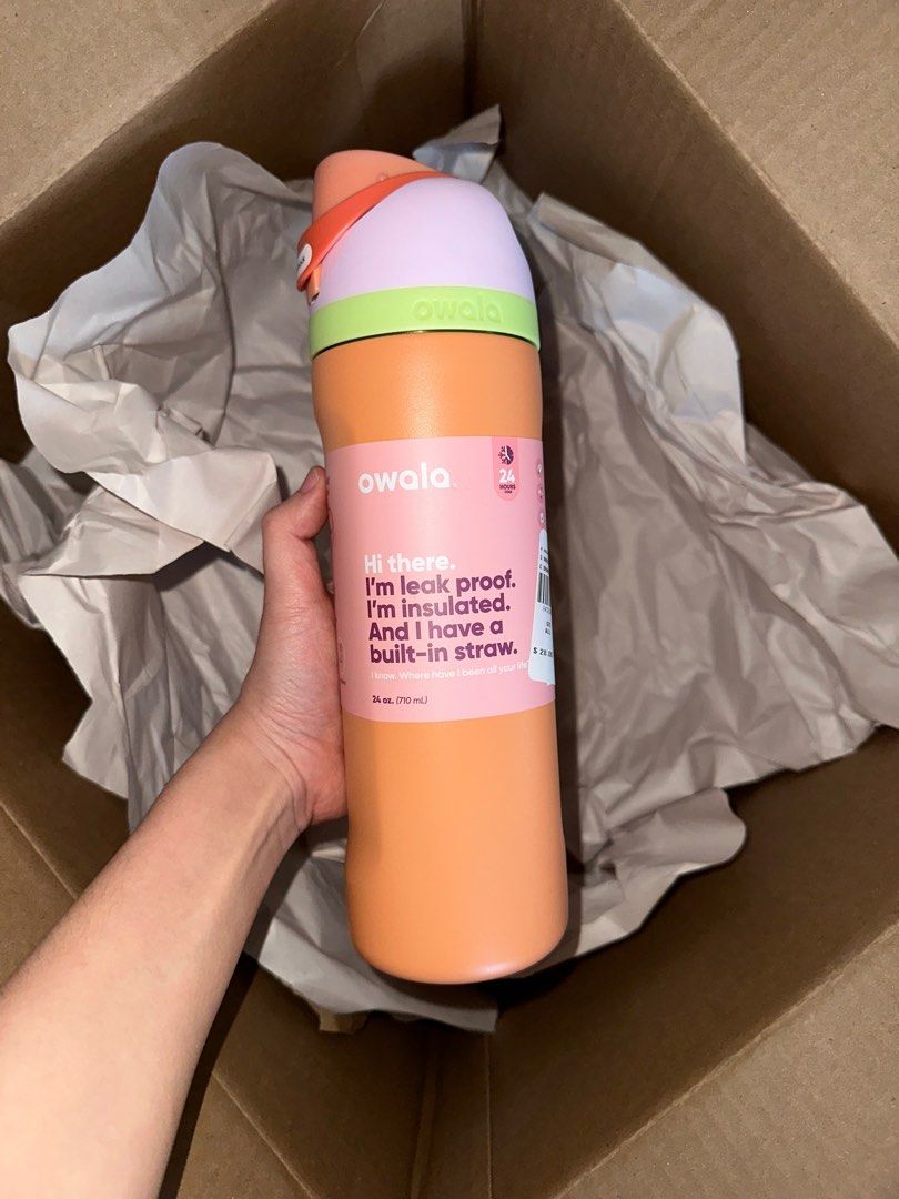 ON HAND - Owala FreeSip Bottle in 24 OZ (Category: Water Bottles & Tumblers) located in Quezon City. Submitted by brownbox.manila (Listing ID 1292887271, Image 2). Description: OWALA FreeSip Water Bottles in 24 OZ ‼️ On hand and ready to ship ASAP 🤗 both are super rare colors to find! Neon Punch - Urban Outfitters Exclusive (orange) - P3200 Candy Coated (light pink) - P3200 *shipping from QC..