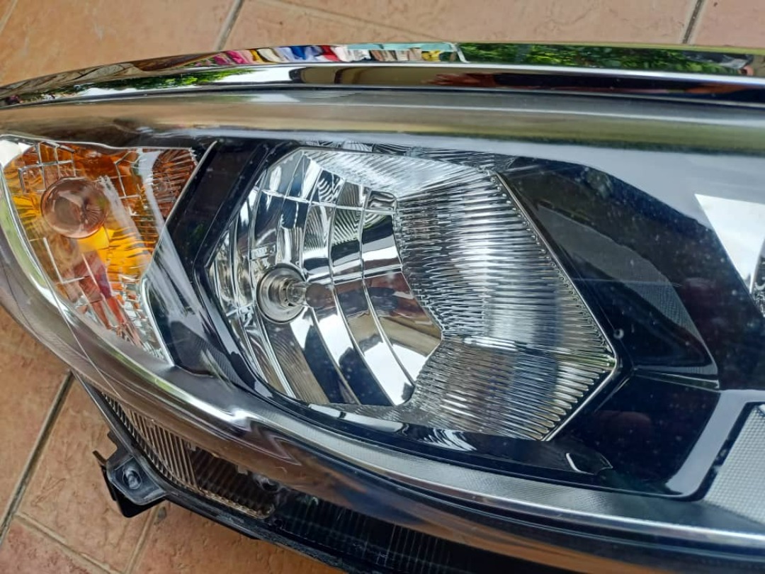 Proton Iriz 2020 headlamp 95 new, Auto Accessories on Carousell