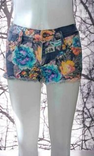Roxy blue floral print jean shorts