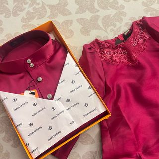(Category: ) located in . Submitted by justtopreloved (Listing ID 1292844842, Image 1). Description: .