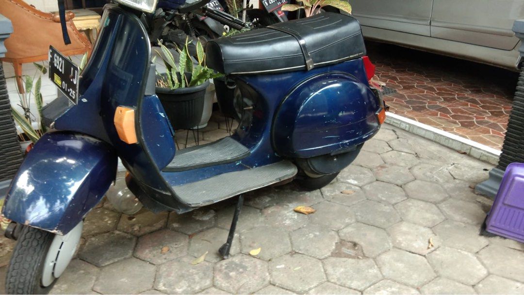 Excel 200 Px 125 T5 Vespa T5 Millenium SPARE WHEEL COVER BLACK