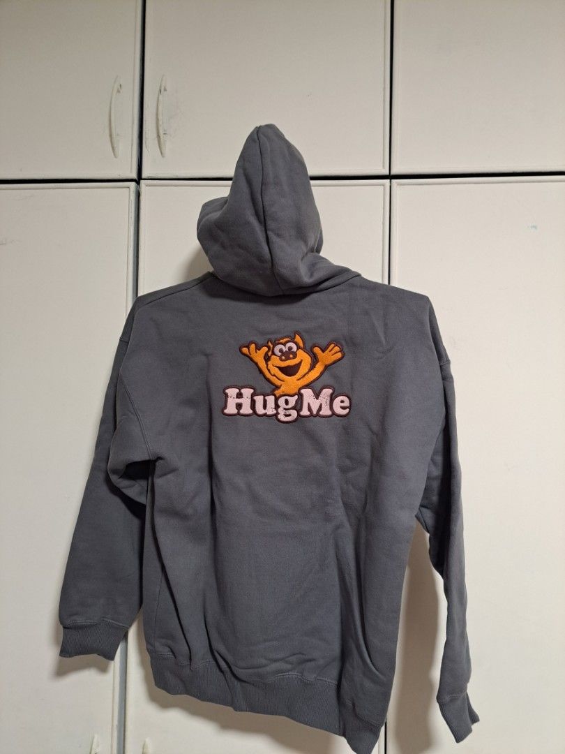 Vetements hug me hoodie discount