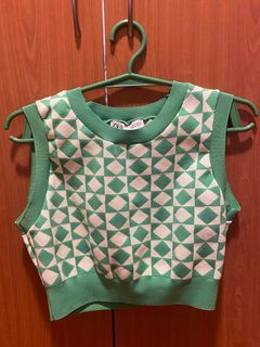 Zara patterned sleeveless crop top