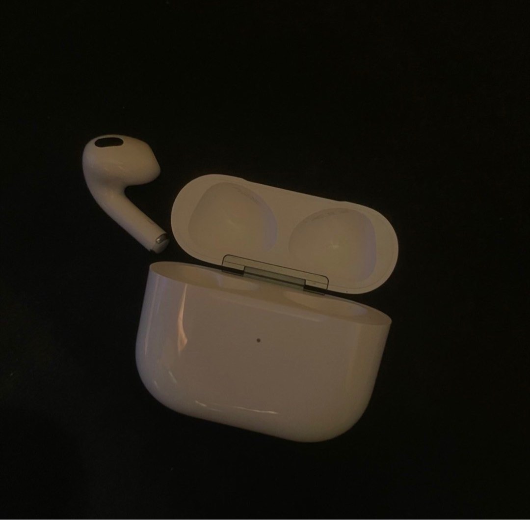 Airpods pro 一代左耳（l）+充電盒, 音響器材, 耳機- Carousell