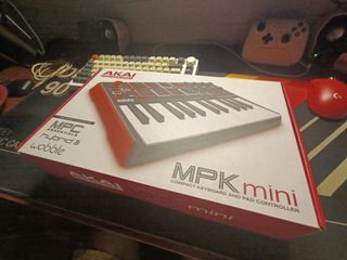 AKAI Professional - MPK Mini Keyboard