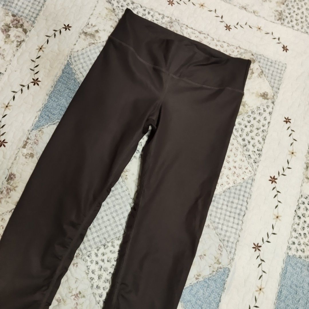 Alo Yoga Espresso Solid Brown (S), Women's Fashion, Activewear on Carousell