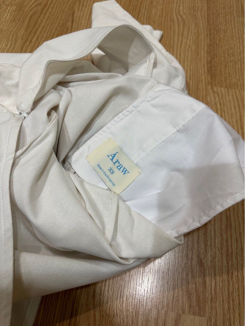 Araw the Line | Painter Jumpsuit XS (Category: Jumpsuits) located in Roxas City. Submitted by elliesuite (Listing ID 1293130027, Image 2). Description: ‼️ LP POSTED ALREADY, NO MORE LP ‼️ Brand New with Pouch Just kept One of Araw’s best sellers! Size: XS Araw label can be found on the inside pocket. No actual ww. No measurements! SF c/o Buyer .