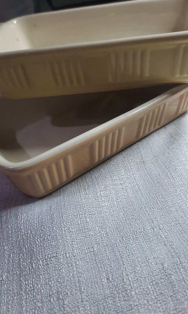 Baking dish ceramic 8x4" 2 pcs available (Category: Bakeware) located in Manila. Submitted by luckycharm_215 (Listing ID 1293094260, Image 2). Description: price per piece.