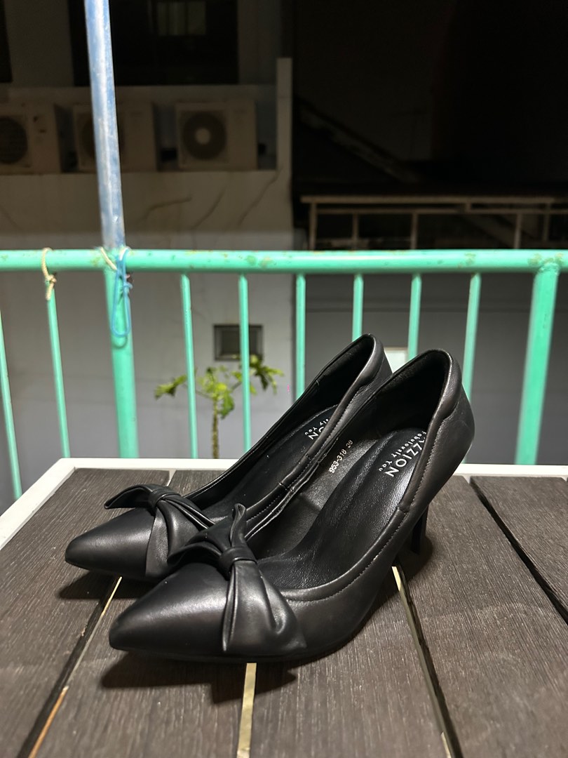 Pazzion heels online