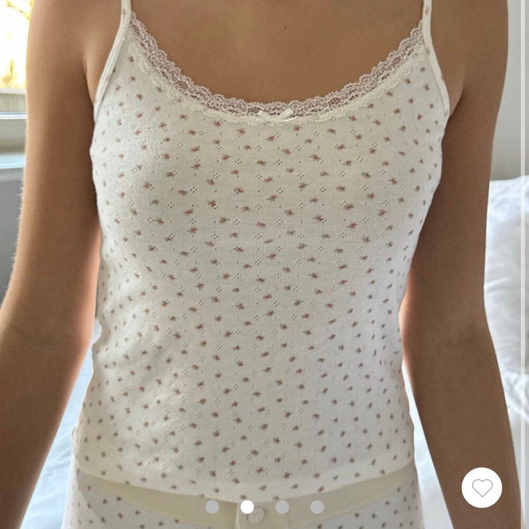 Brandy Melville White Floral Lace Eyelet Edith Tank Top, Women's Fashion,  Tops, Sleeveless on Carousell