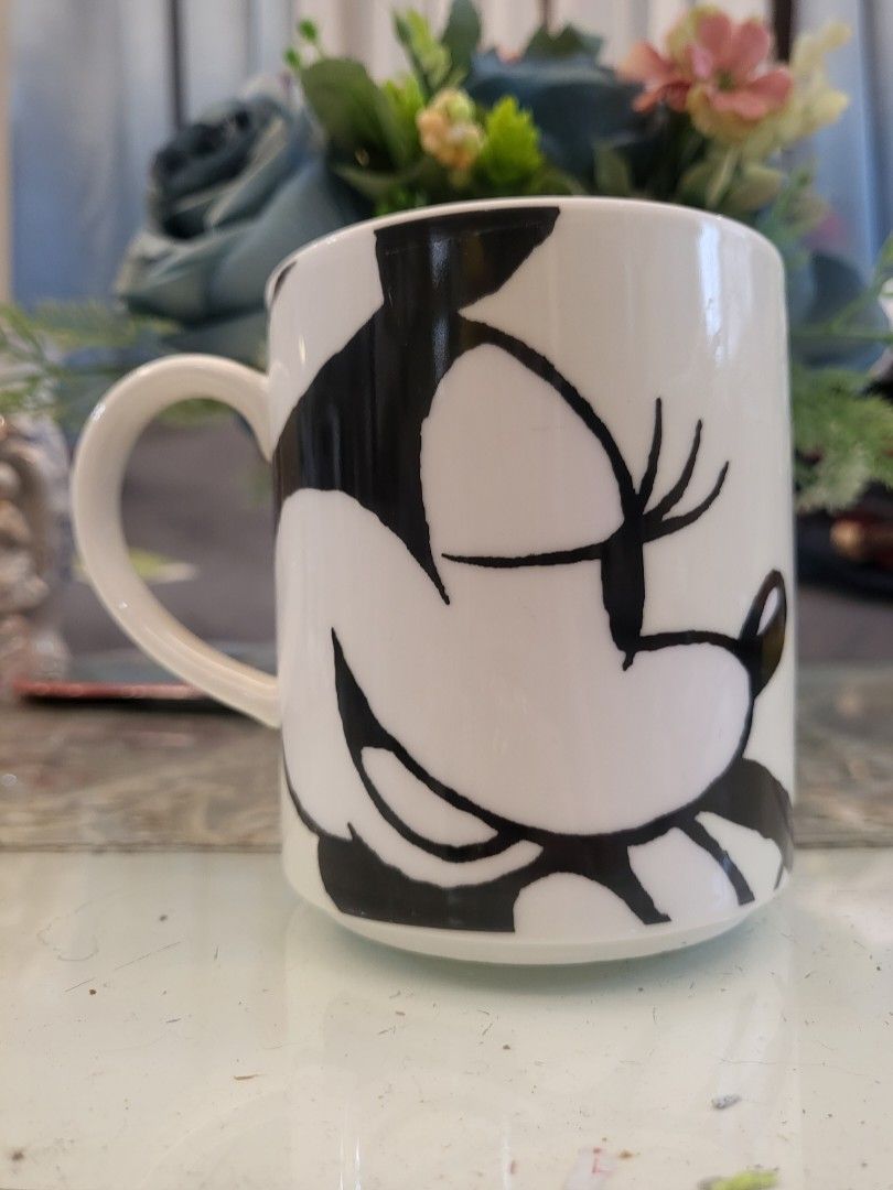 Disney × Francfranc Minnie Mug (Category: Coffee & Tea Tableware) located in San Fernando. Submitted by jpmarketplace2023 (Listing ID 1293127467, Image 1). Description: 💚 All items are authentic from Japan. 💛 MOP: GCash (❌️ GCash Protect) 🩵 MOD: LBC only (❌️ S. Checkout, COD, COP) 💙 Meet-up: Vista Mall, San Fernando, Pampanga 💜 All items are on-hand. 🧡 First to pay gets the item first. ❤️ Breakable items are packed with care and caution. Se