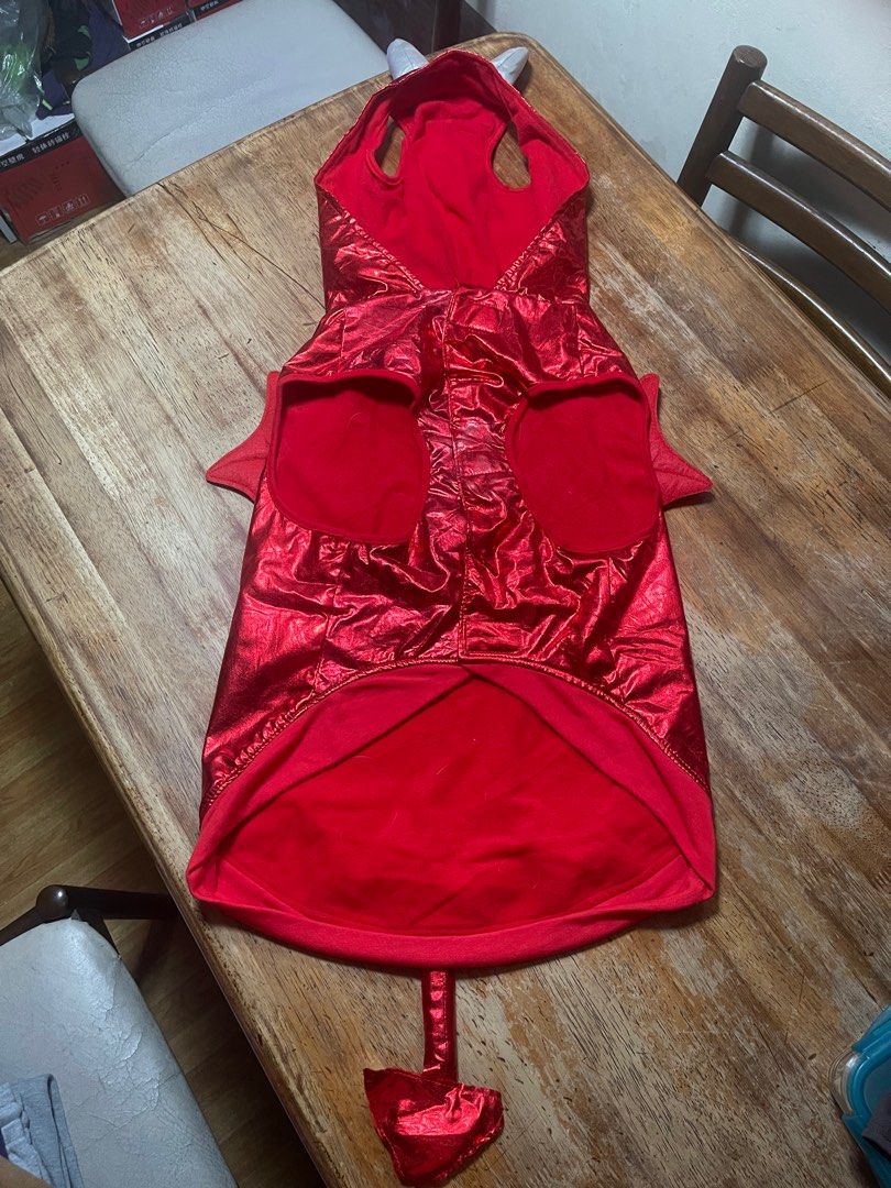 dog costume red devil (Category: Homes & Other Pet Accessories) located in Valenzuela. Submitted by tongaiks (Listing ID 1293055142, Image 2). Description: dog costume red devil with horn large.