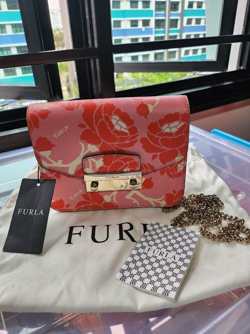 Furla flower bag store