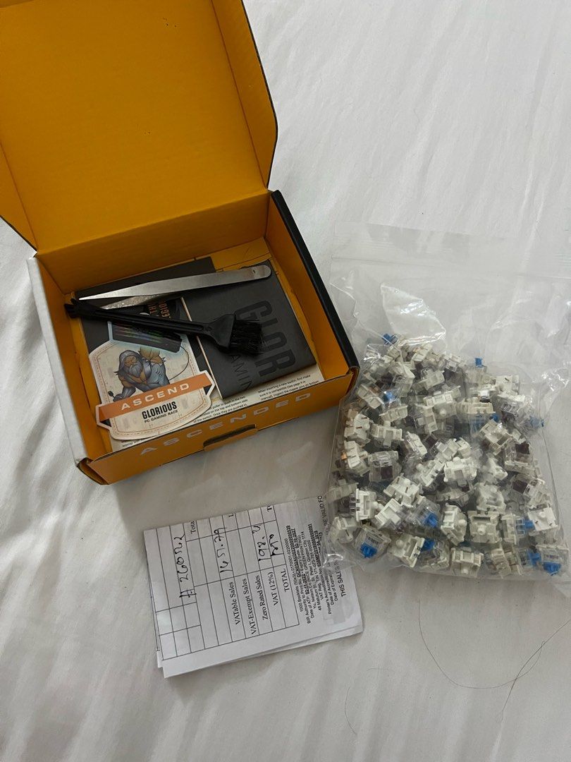 GLORIOUS - Blue gateron switches (Category: Computer Keyboard) located in Marikina City. Submitted by laraxxvi (Listing ID 1293102561, Image 2). Description: Glorious Gateron Switch - Blue Bought from Datablitz, with receipt. Only used a few pieces to replace my brown keyboard switches. With box, tools and other paraphernalia inside. Original price: ₱1,850 and selling for ₱1,000 Sf c/o buyer If meetup, Marikina area :) .