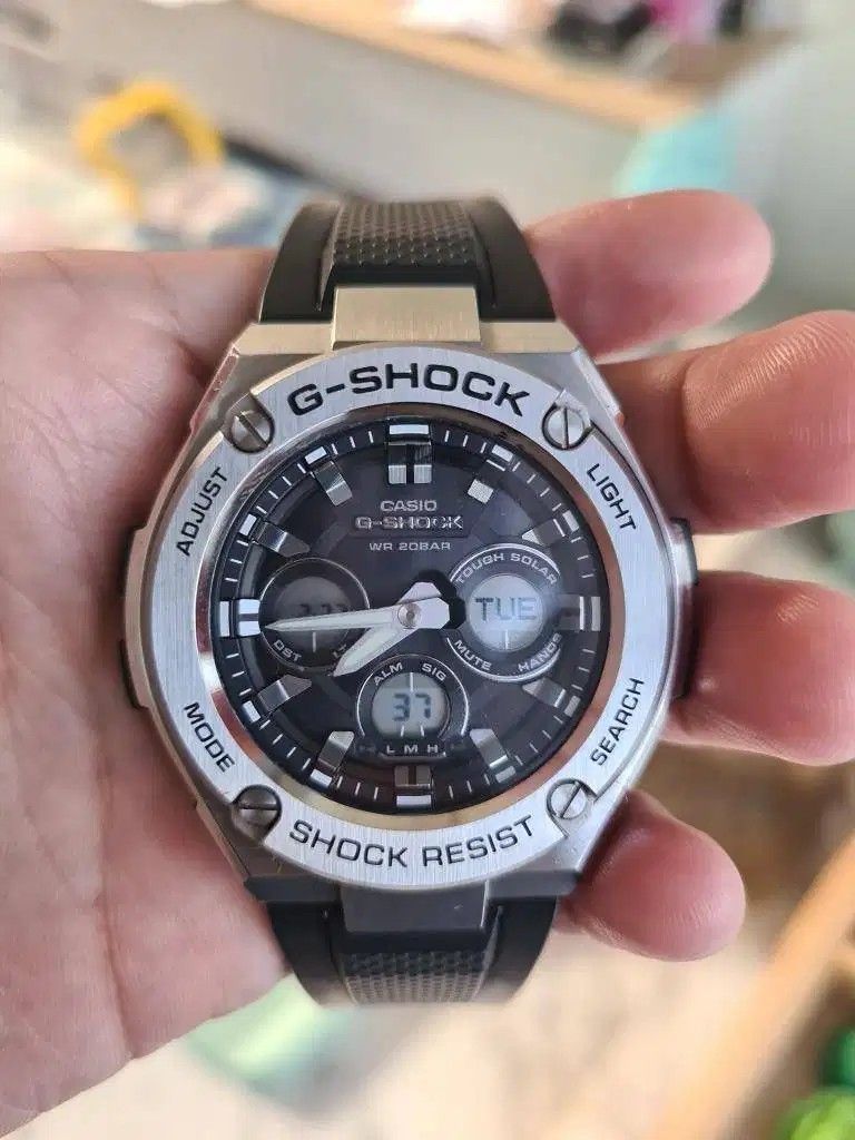 G Shock Steel GST 310 1A Fesyen Pria Jam Tangan di Carousell