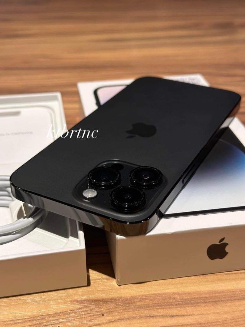 iPhone 14 Pro Max 128gb (Category: iPhone 14 Series) located in Cavite. Submitted by katbritani92264 (Listing ID 1293093492, Image 3). Description: FOR SALE iPhone 14 Pro Max 128 GB Spaceblack •Globelocked but nakaprocess na for unlocking •Months old, good as new •Warranty until May 11, 2024 •98% battery health •Smooth, no dents, no issues Complete original package (box same imei, cord, manuals) Free tempered glass Free case 51990 Price slightly 