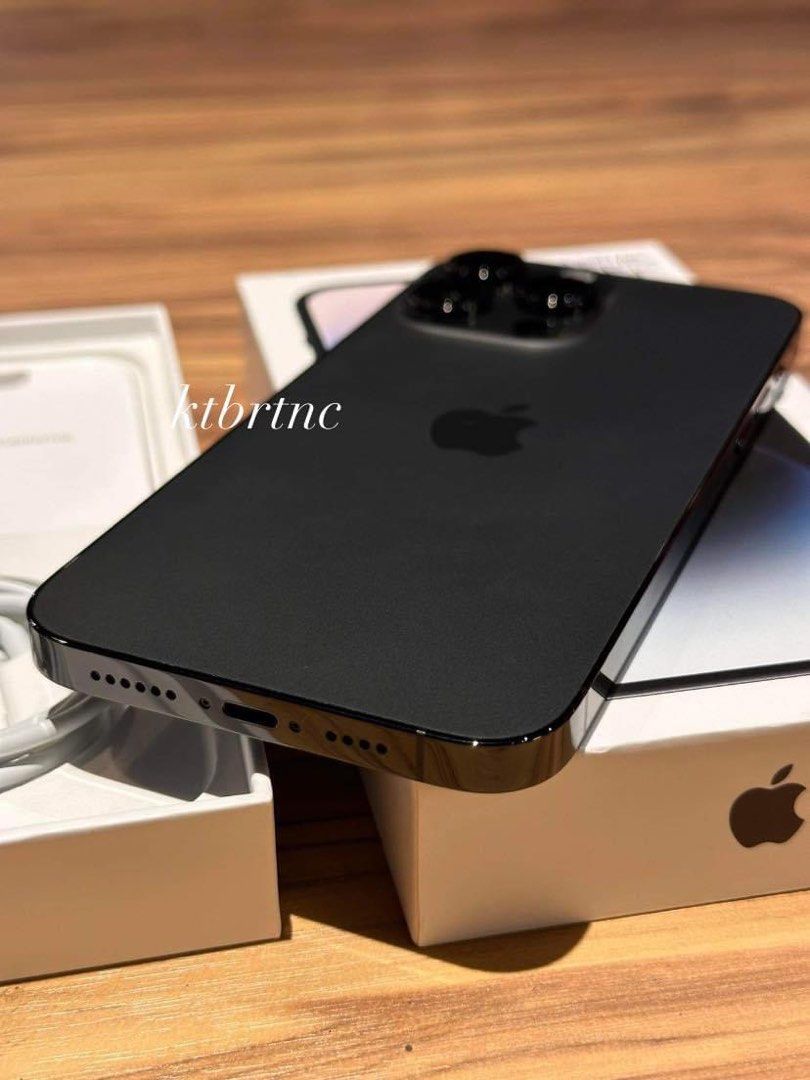 iPhone 14 Pro Max 128gb (Category: iPhone 14 Series) located in Cavite. Submitted by katbritani92264 (Listing ID 1293093492, Image 2). Description: FOR SALE iPhone 14 Pro Max 128 GB Spaceblack •Globelocked but nakaprocess na for unlocking •Months old, good as new •Warranty until May 11, 2024 •98% battery health •Smooth, no dents, no issues Complete original package (box same imei, cord, manuals) Free tempered glass Free case 51990 Price slightly 