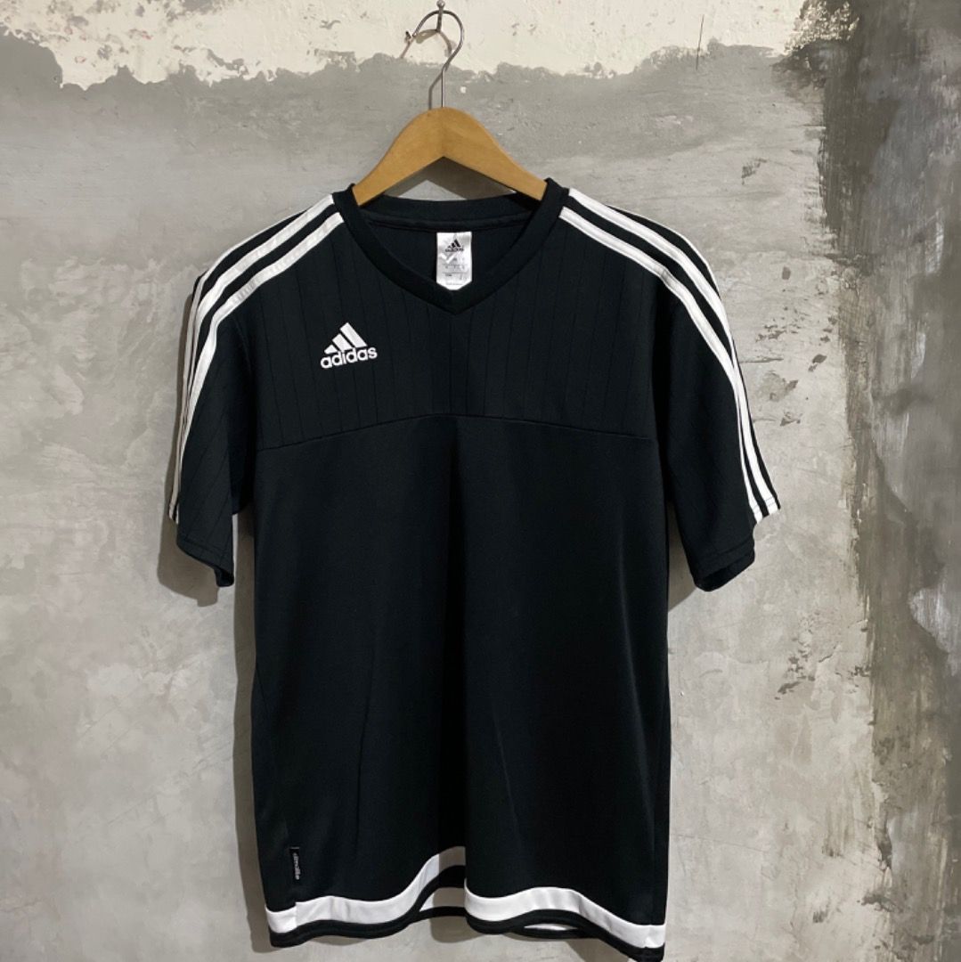 Jersey adidas hitam Olah Raga Baju Olahraga di Carousell