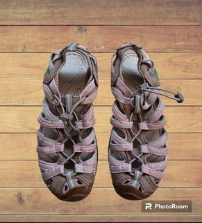 Keen whisper taupe coral teal closed toe sandal