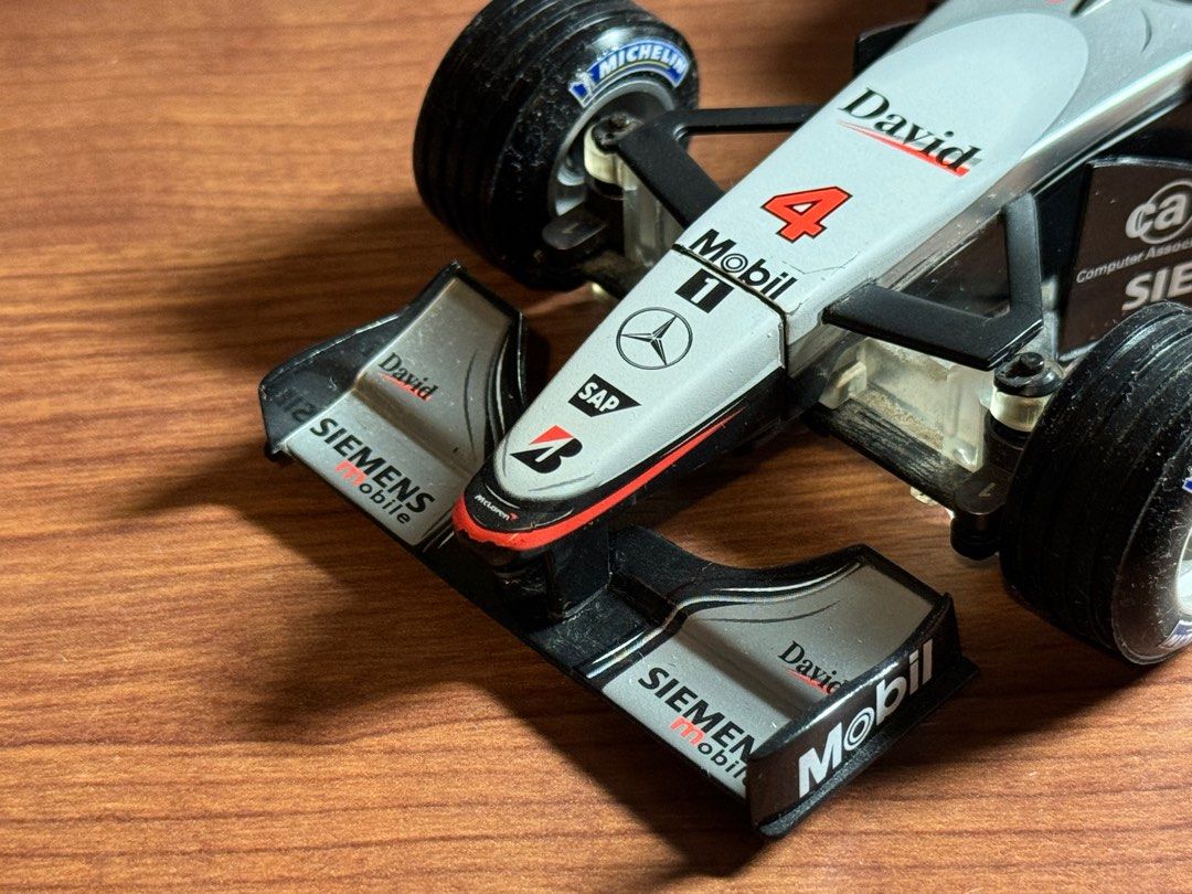 Kyosho Mini-Z F1 McLaren Mercedes MP4-16 (2001 spec) body set - EXCELLENT  CONDITION, 興趣及遊戲, 收藏品及紀念品, 明星周邊- Carousell