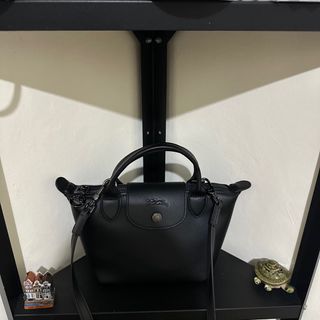 (Category: ) located in . Submitted by lux.mariah (Listing ID 1293093397, Image 1). Description: .
