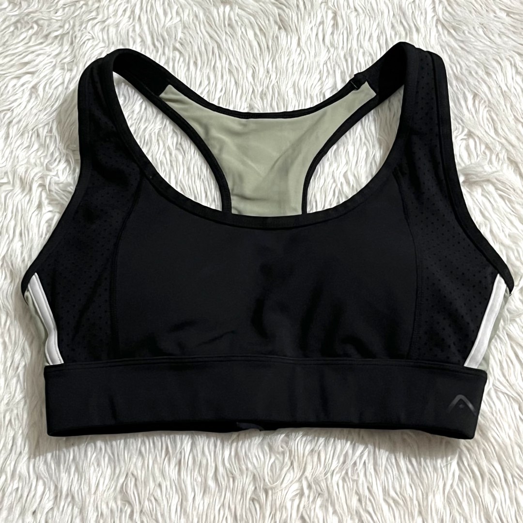 M) Rockwear Padded Sportsbra, Women's Fashion, Activewear on Carousell