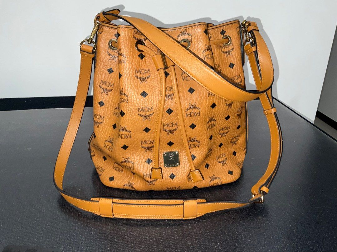 Mcm heritage drawstring bucket bag discount