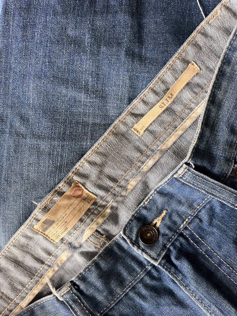 M&S Marks & Spencer Slim Jeans (Category: Jeans) located in Muntinlupa City. Submitted by _sbstnm (Listing ID 1293043191, Image 2). Description: North Coast by Marks & Spencer slim jeans in soft worn condition. Tag size: 36x31 Actual measurements (inches, laid flat) Waistline: 37 Length: 42.5 MOP: Gcash or BPI transfer only Shipping: Lalamove, GrabExpress, J&T Express parcel (fees to be shouldered by buyer) .