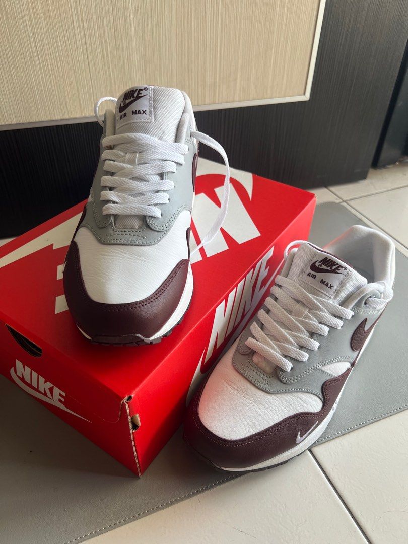 mystic dates air max