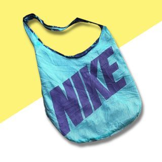 Nike Nylon Reversible messenger bag