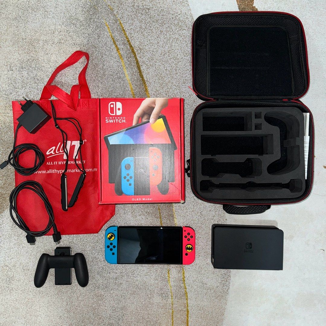 Nintendo Switch Oled comes with a free bag