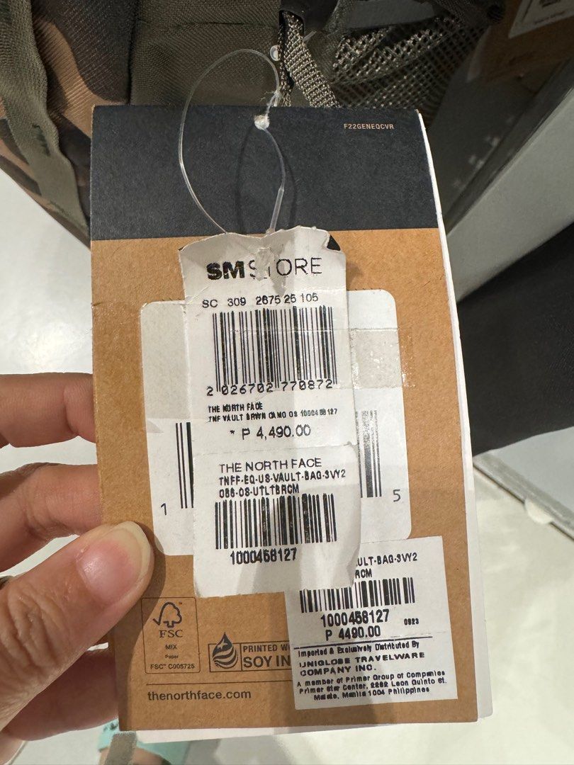 Original Northface Camo Backpack (Category: Backpacks) located in Caloocan City. Submitted by acl.ph (Listing ID 1293062187, Image 3). Description: RFS: My husband accidentally ordered 2pcs. This is brandnew!.