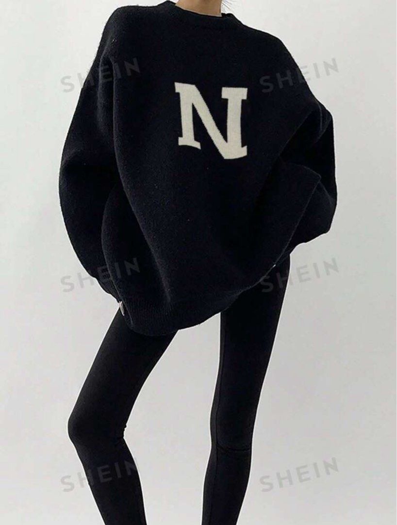 Oversized pullover (Category: Longsleeves) located in Singapore. Submitted by shopwithchartily (Listing ID 1293096676, Image 2). Description: Oversized Oversized for sizes M & L Brand new RTP $33.
