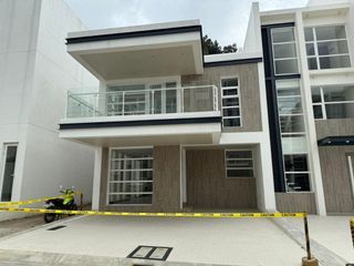PNM - FOR LEASE: 3 Bedroom House in M Residences Capitol Hills, Quezon City