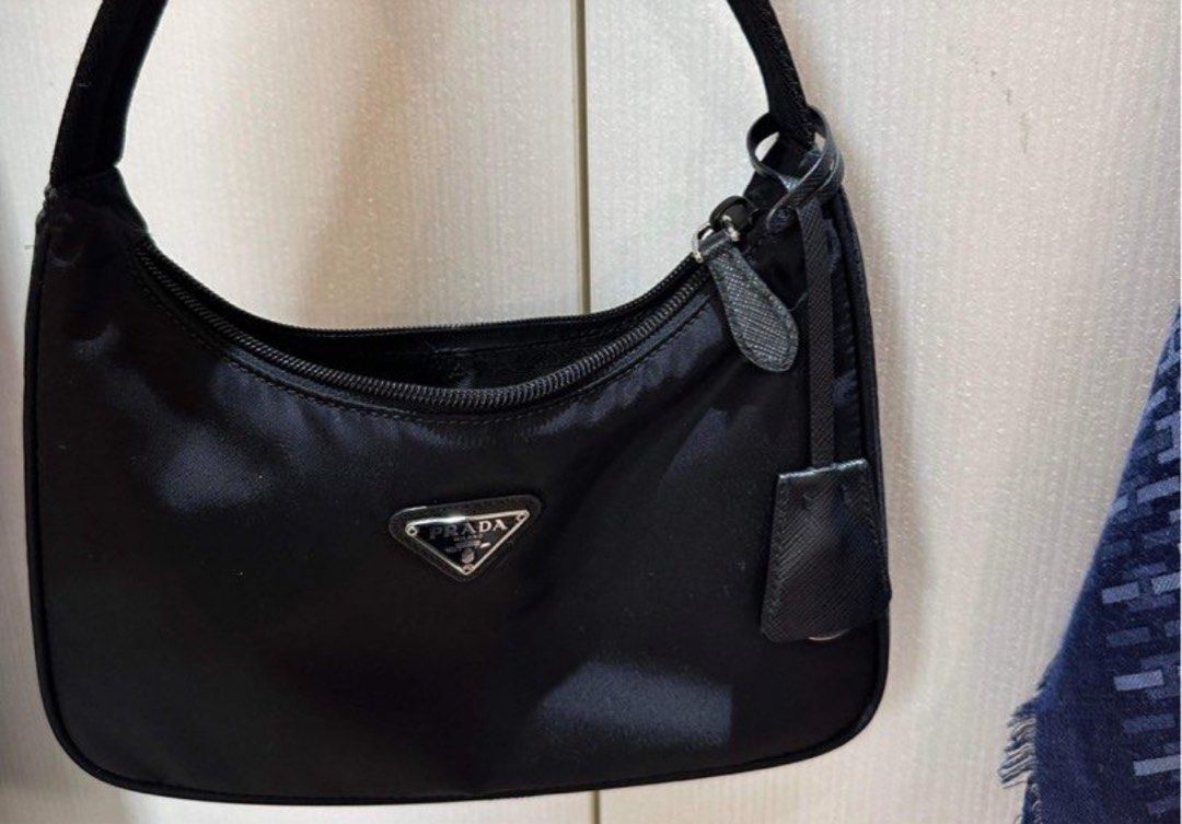 Prada hobo 2000