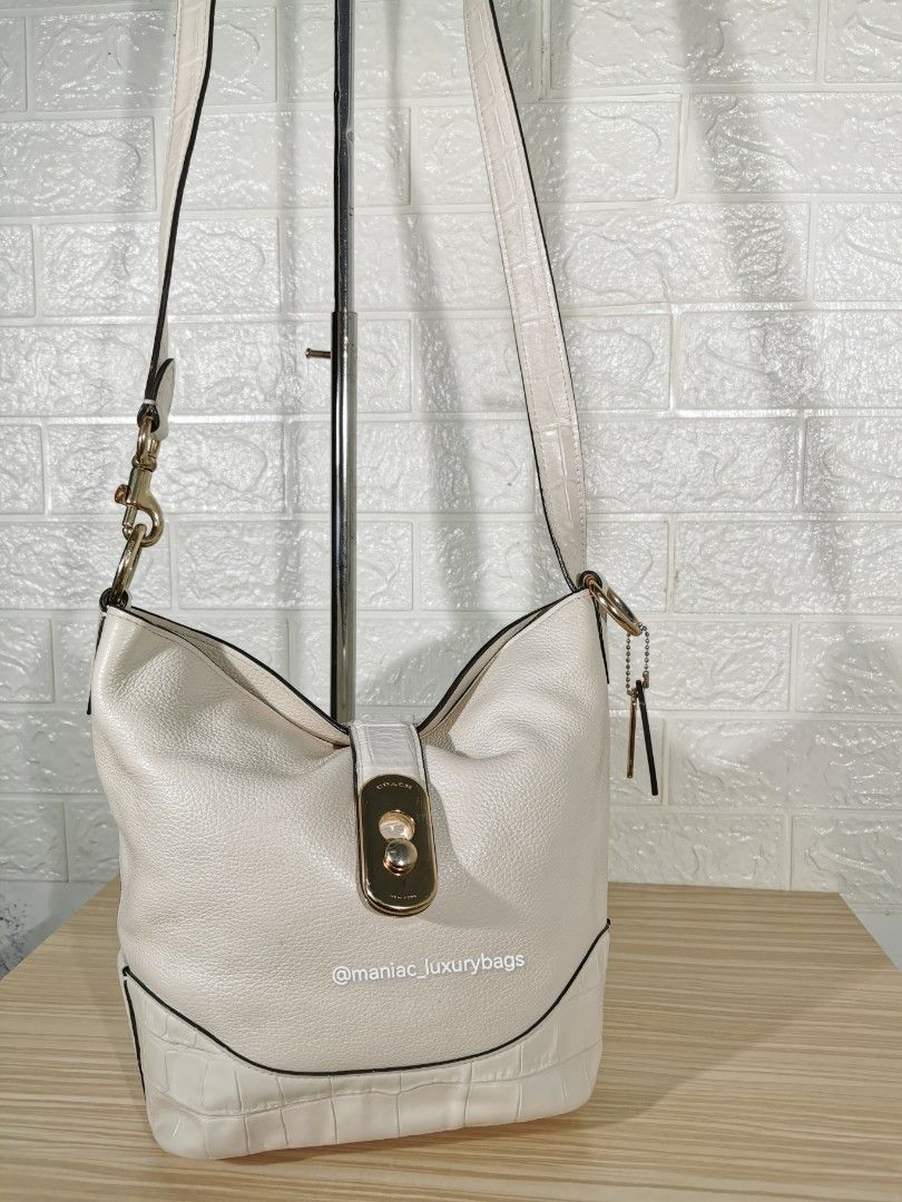 Coach amber duffle new arrivals