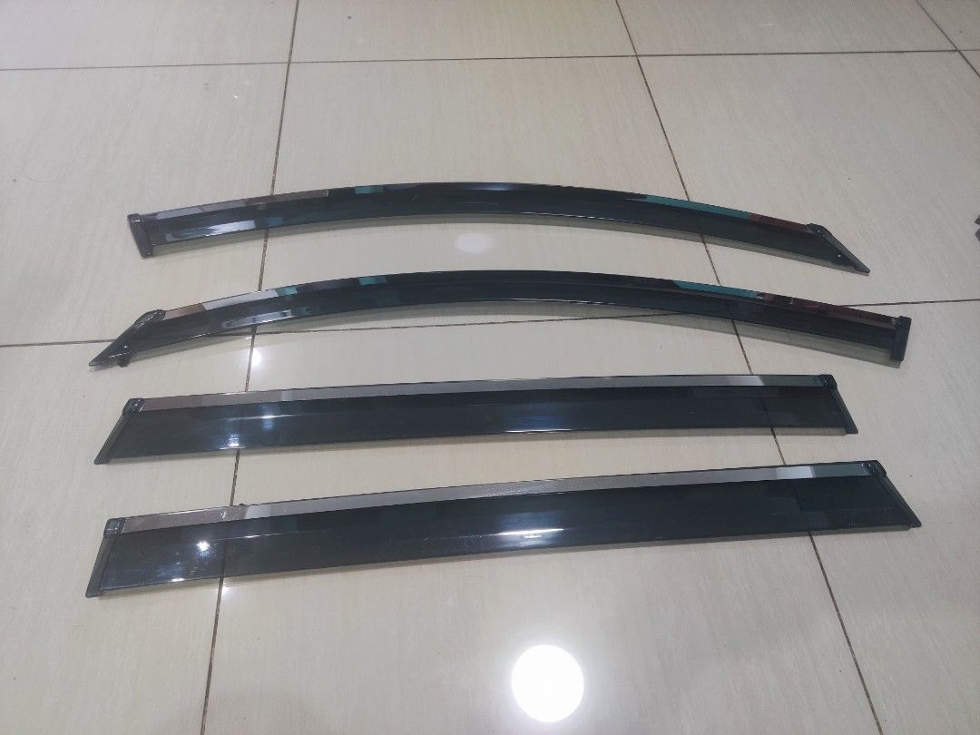 Rain visor for Chery Tiggo 7 Pro (Category: Body Parts and Accessories) located in Quezon City. Submitted by btz753 (Listing ID 1293004125, Image 1). Description: Slightly used. No more double sided tape. Tiggo 7 Pro 2021 model & up.
