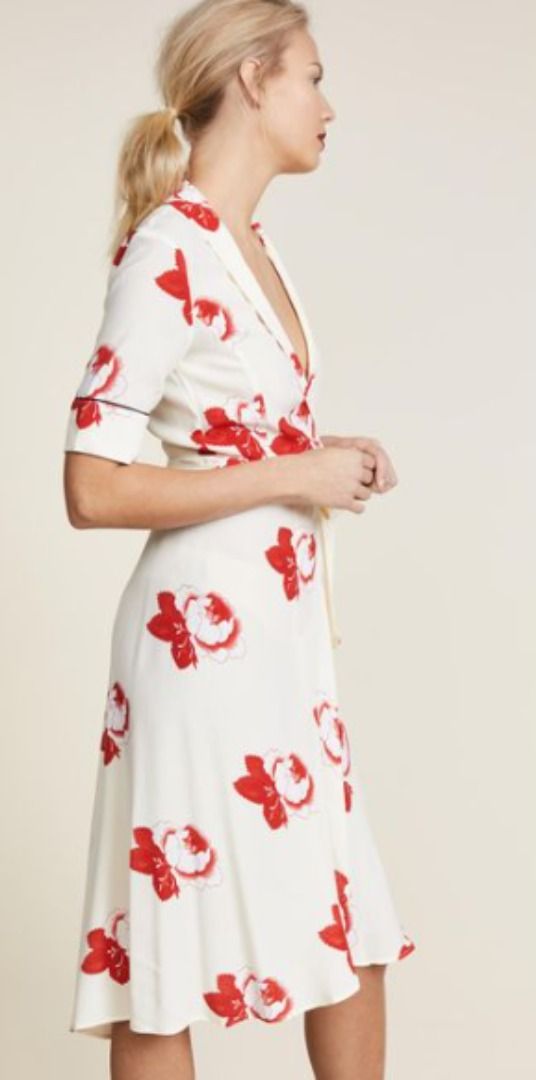 RTP 263 Ganni Floral Harley Crepe Wrap Midi Dress Women s Fashion Dresses Sets Dresses on Carousell