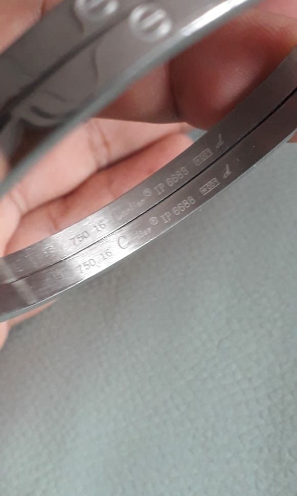 Sepasang gelang cartier gold plated, Barang Mewah, Aksesoris di