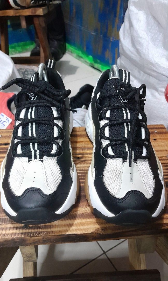 Sketcher delite discount