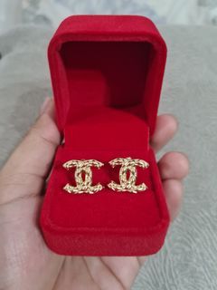 Stud Earrings 18k saudi gold/Japan Gold