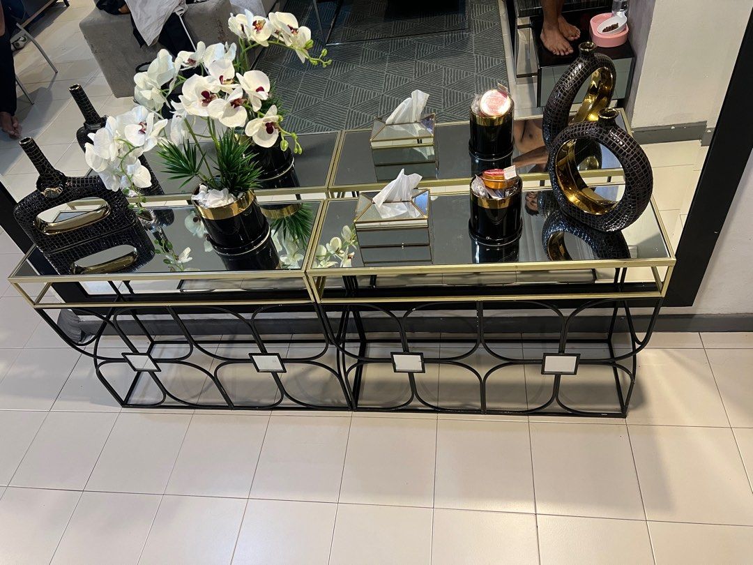 table top (Category: Shelves, Cabinets & Racks) located in Singapore. Submitted by subilicious (Listing ID 1293137039, Image 2). Description: .