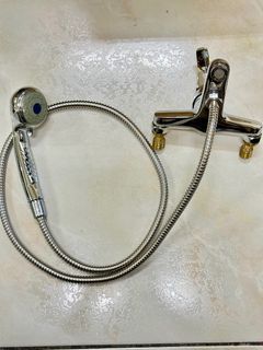 14803 Mixer Faucet w/ Telephone Shower