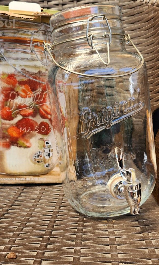 1 pc Mason Jar (Category: Other Kitchenware & Tableware) located in Taguig. Submitted by richardrr_24 (Listing ID 1293217896, Image 2). Description: .3L capacity mason jar item is unused, no issues with item and box for declutter.