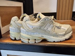 2002R Protection Pack Sneakers Sandstone